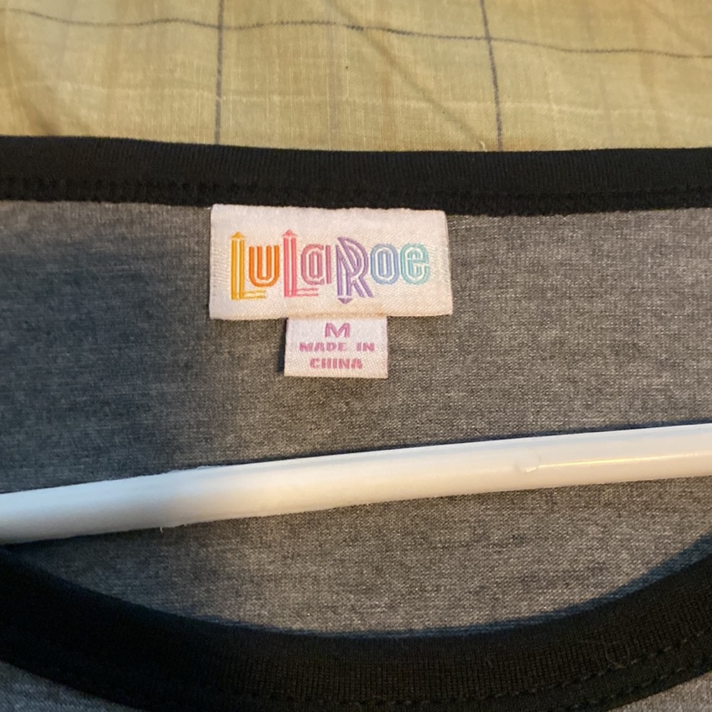 Julia by LuLaRoe - Picture 3 of 3